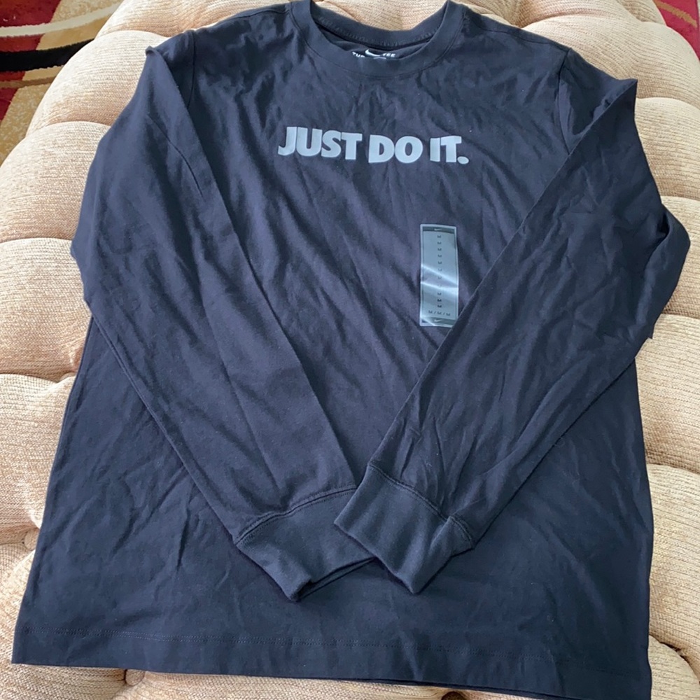 Nike men’s t-shirt